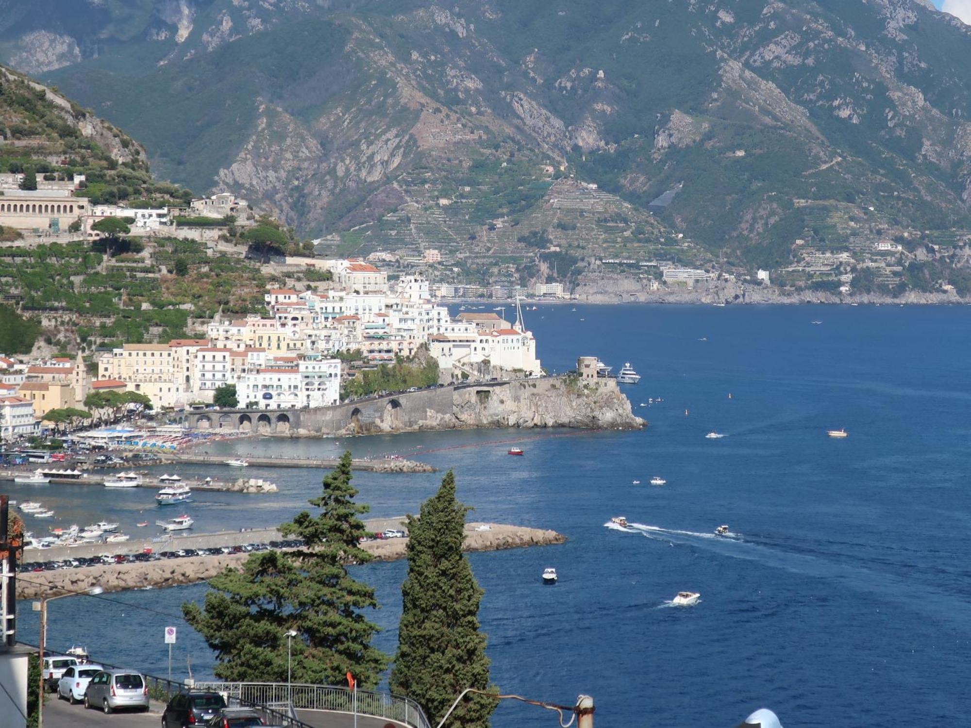 Appartamento Turchese Amalfi Esterno foto